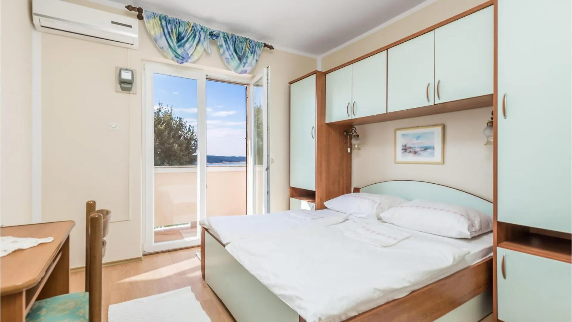 Pet Friendly Apartment Supetarska Draga